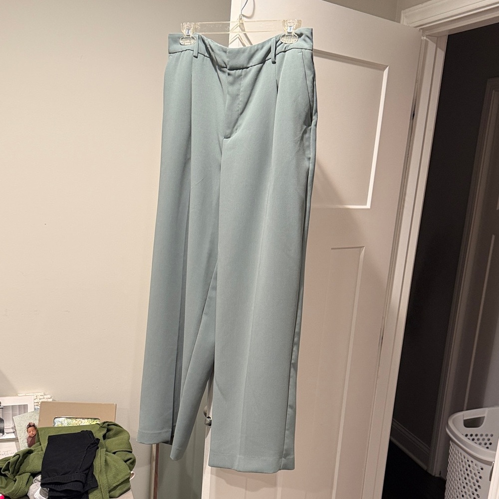 Women’s Wide-Leg Dress Pants in Light Sage